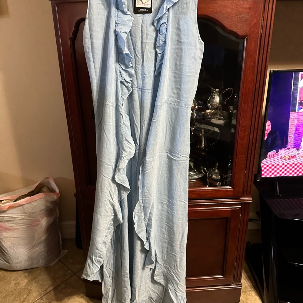 Women’s dresses several